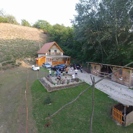 Dom wakacyjny Forest 2024 Lábatlan