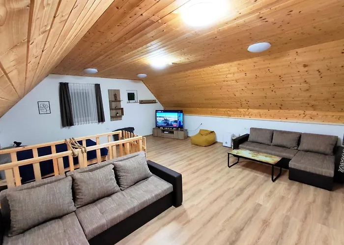 Dom wakacyjny Forest 2024 Lábatlan